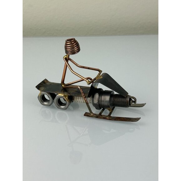 Snowmobile Rider Nuts & Bolts Metal Welded Figure Handmade Shelf Gift Winter - Picture 11 of 11